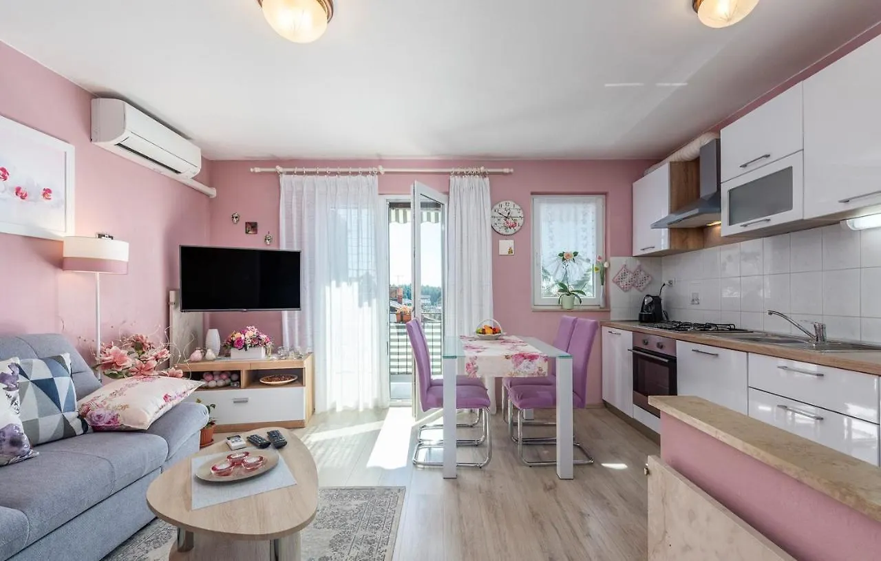 Apartment Noemi Poreč 0*,  Kroatien