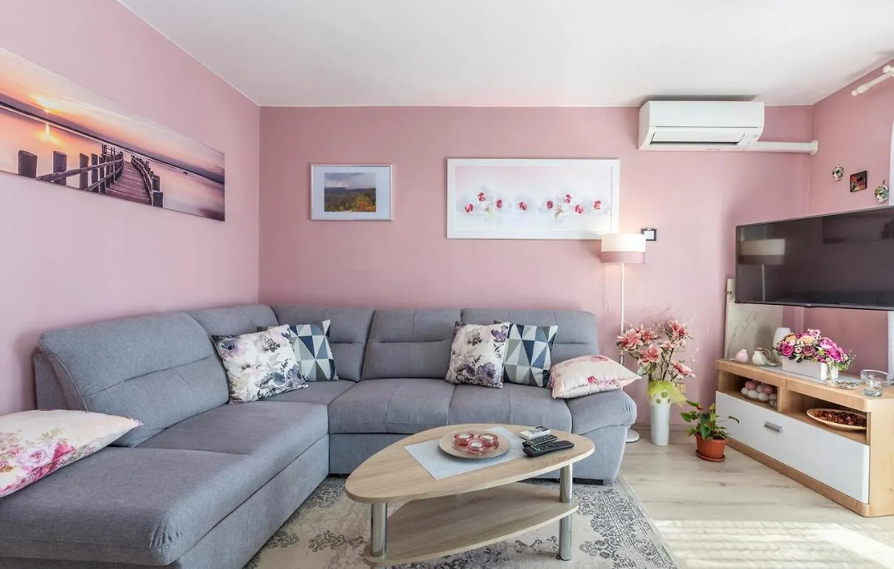 Apartment Noemi Poreč