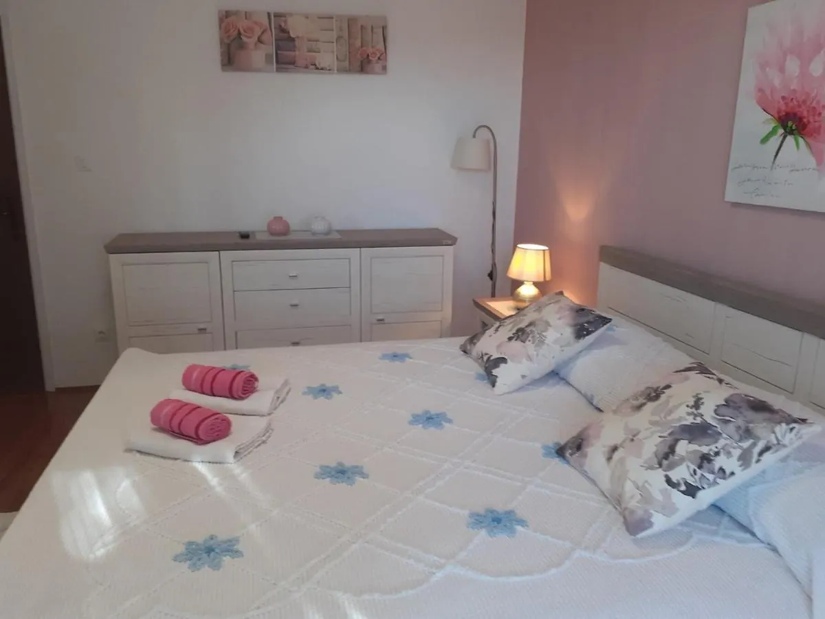 Apartment Noemi Poreč