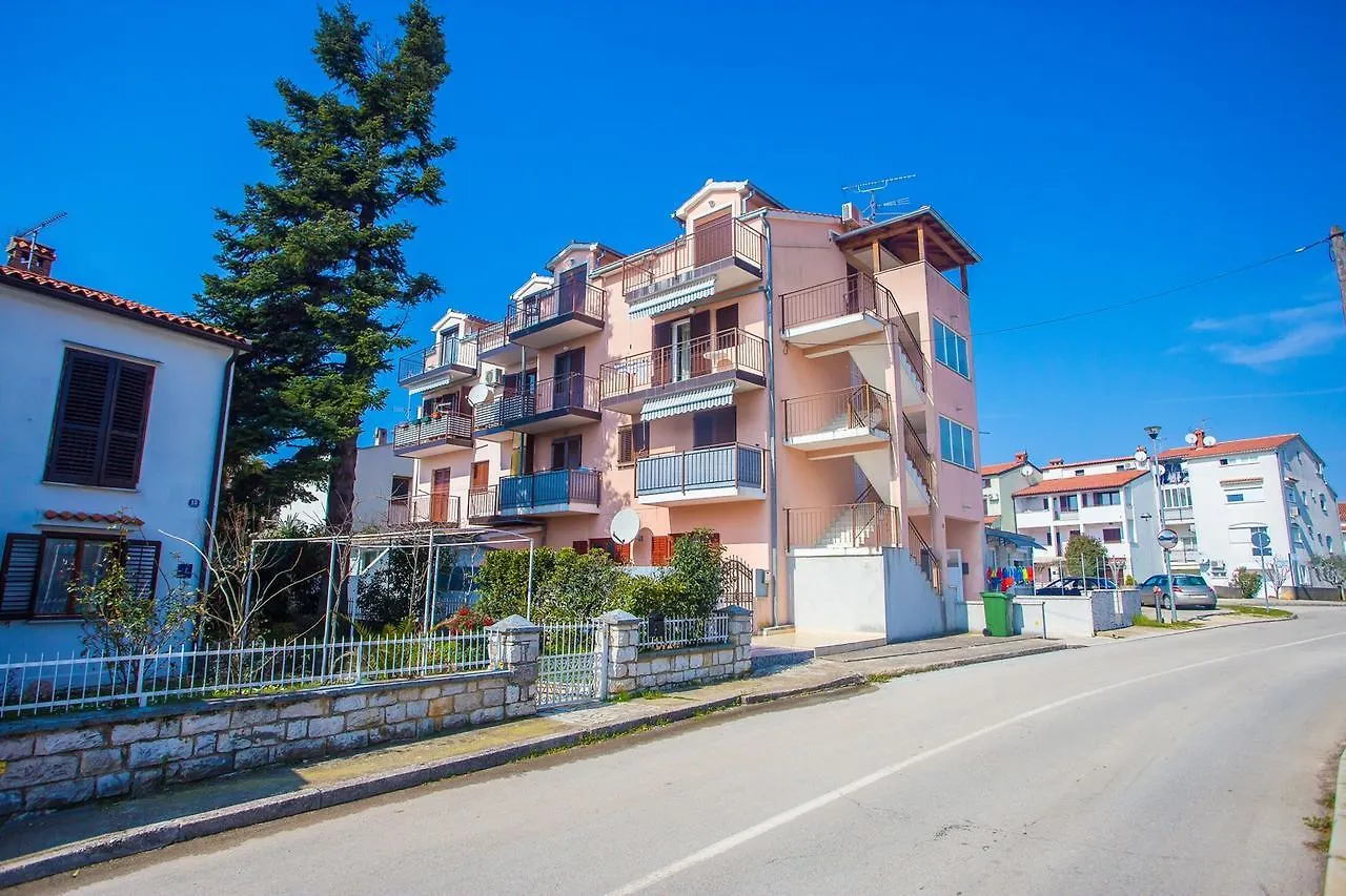 Apartment Noemi Poreč 0*,